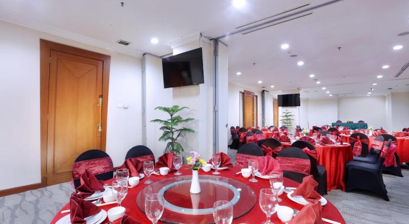 Grand Candi Hotel - image 33