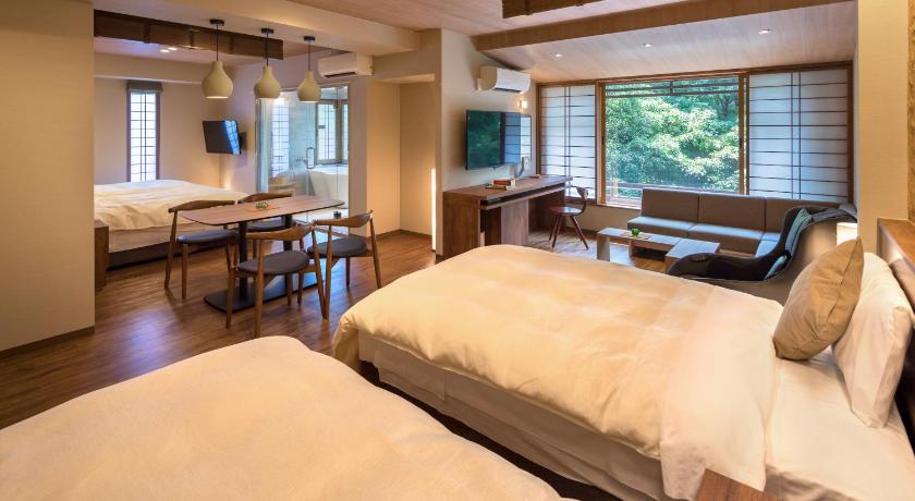 Image of Junior Suite family 1