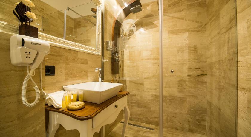 Hotel 5 Continents photo