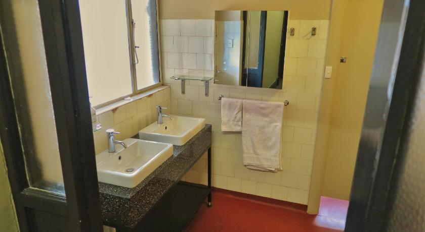 Pretoria Hotel — Hotel in Murray Bridge