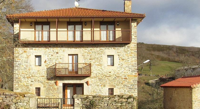 Hotel rural Valtarranz — Hotel in Noceco De Montija