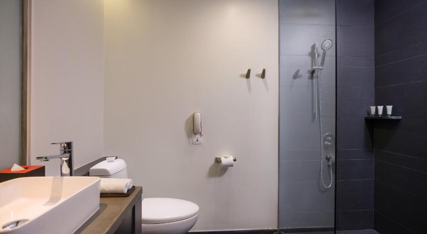 Image of Deluxe Valley View Room 2