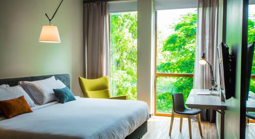 Five Hotel & Residences