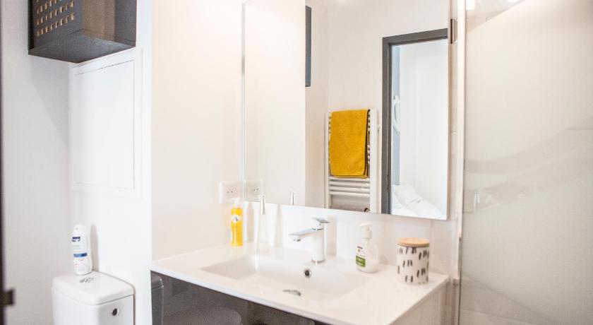 Image of One-Bedroom Apartment 9