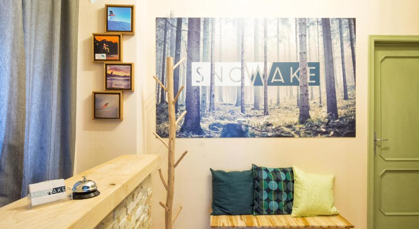 Snowake House