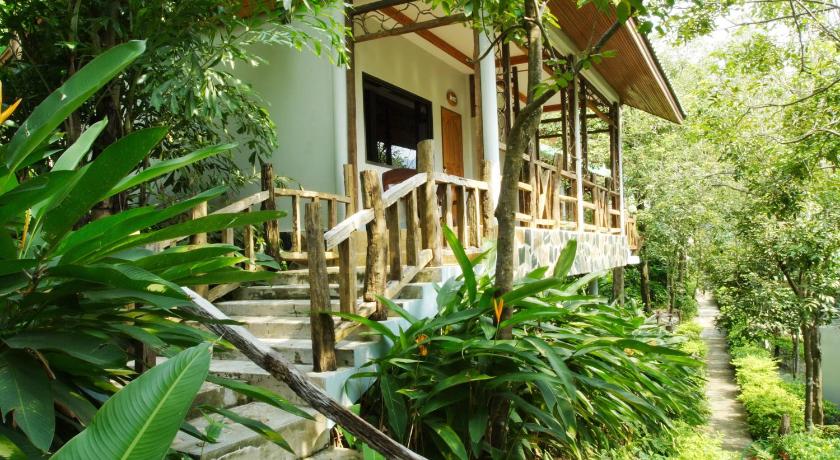 Image of Standard Hillside 8