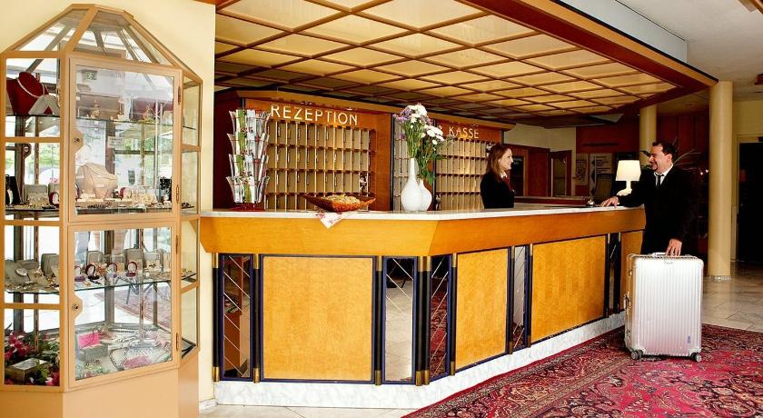Rheinhotel Vier Jahreszeiten photo