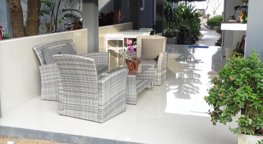 Maenam Villa Hotel - image 15