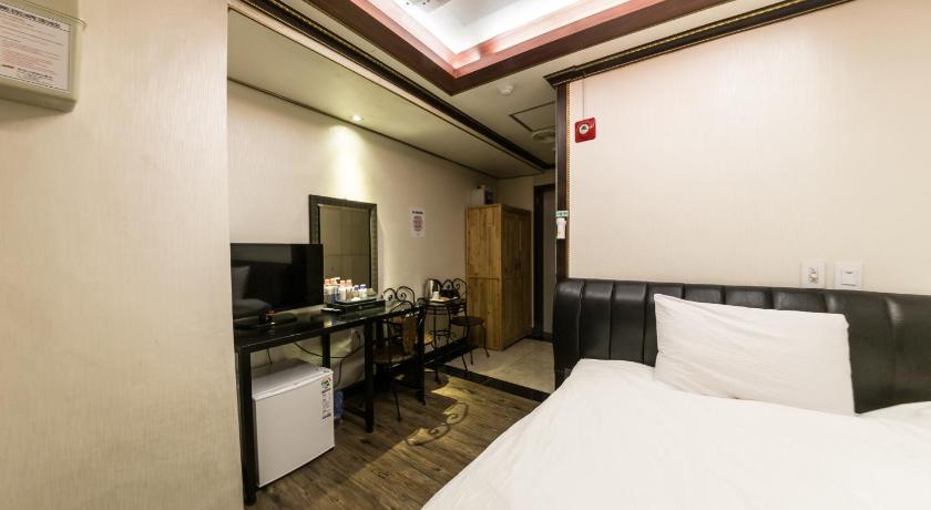 Youngbin Hotel photo