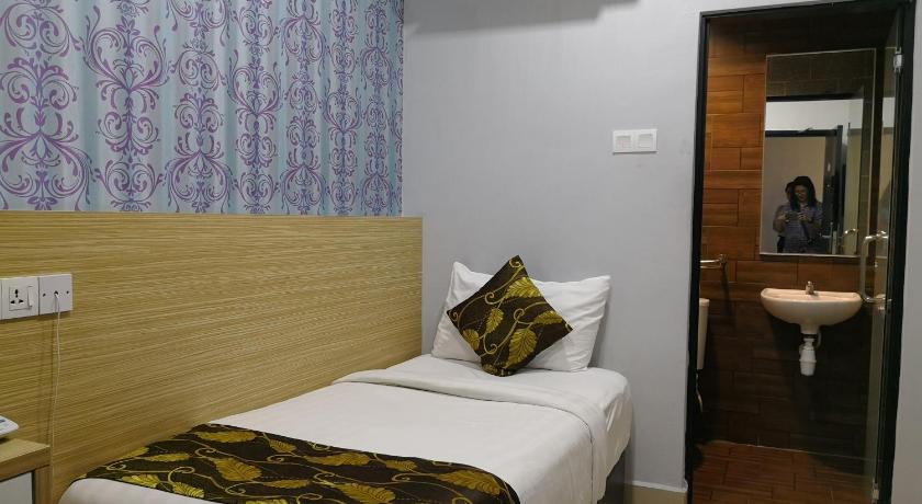 Image of Standard Single Room 4