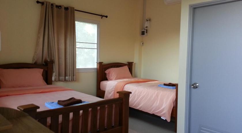 Image of Large Double or Twin Room 6