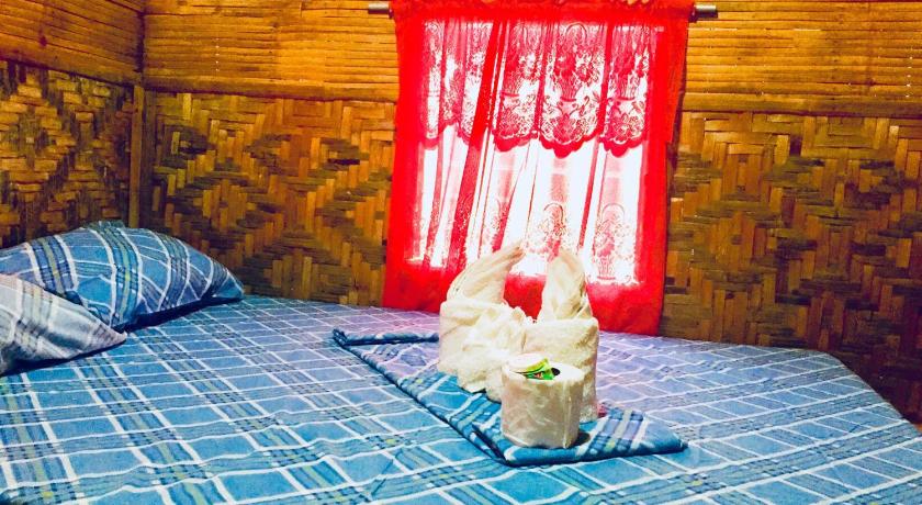 Image of Double Room with Fan and Shared Bathroom 0