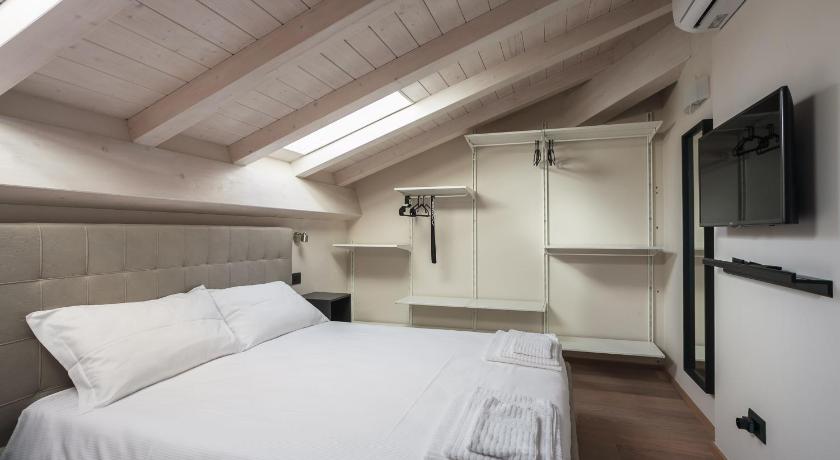 Sant'Orsola Suites Apartments