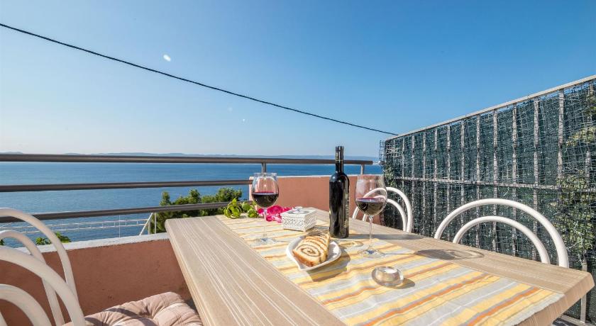 Apartments Galic photo