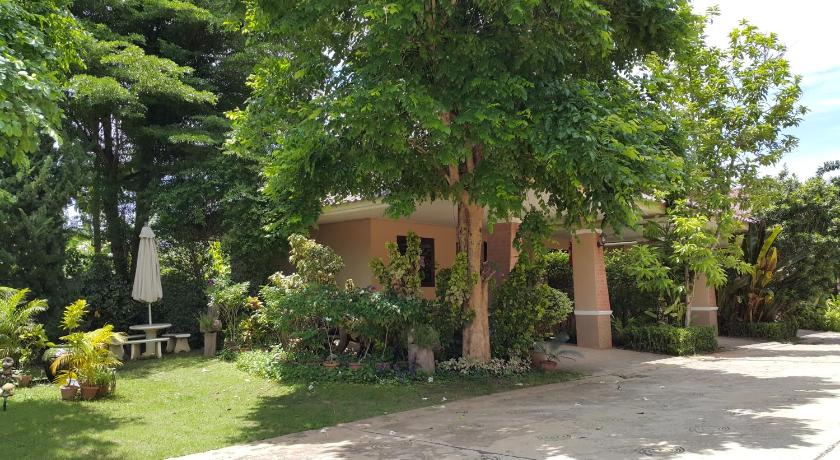 Image of Bungalow with Garden View 1
