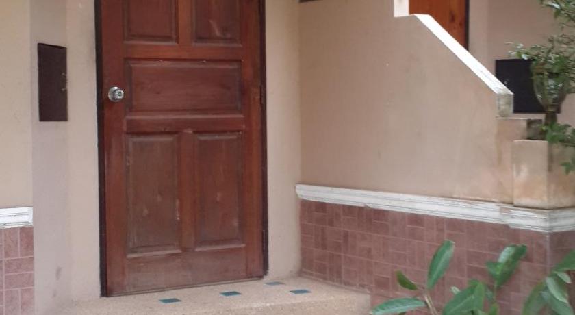 Image of Bungalow with Garden View 6