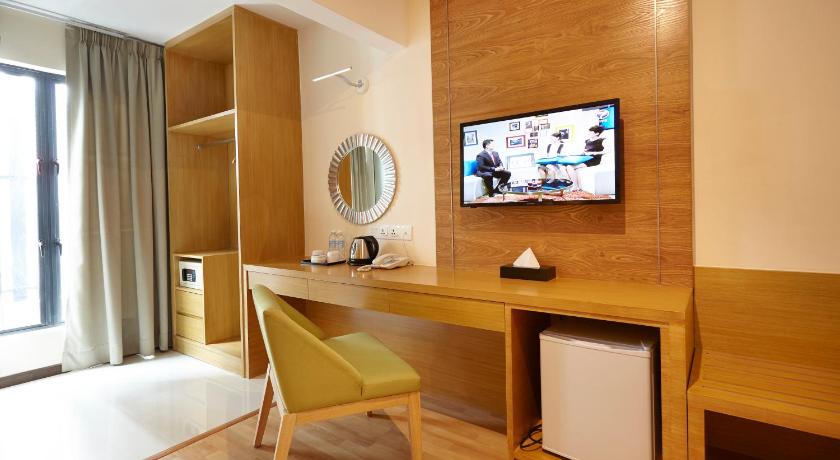 Image of Deluxe Queen Room 4
