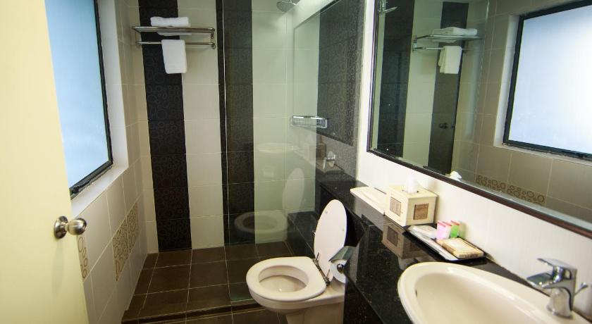 Bathroom, Beta Service Apartment in Labuan