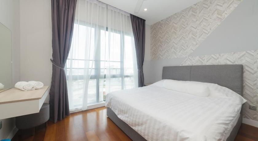 Image of Apartment with Sea View 7