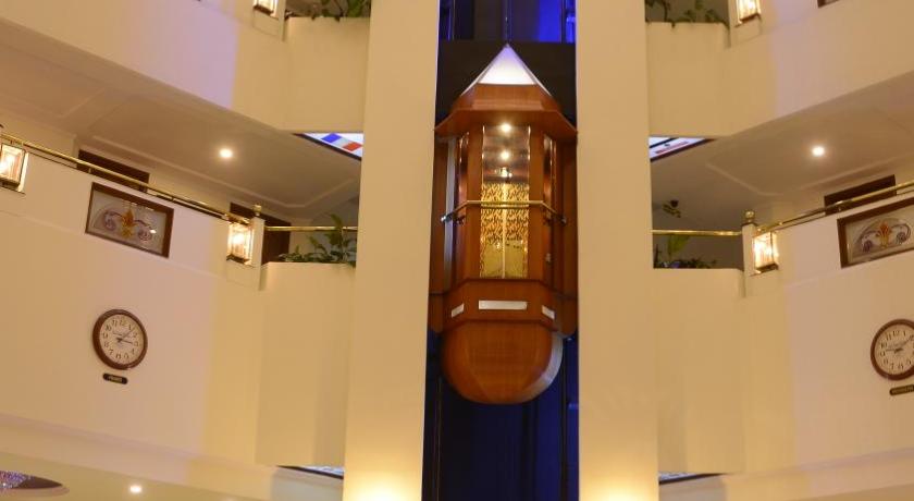 Hotel Sandesh The Prince