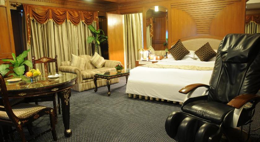 Hotel Sandesh The Prince