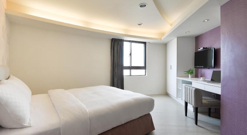 Bonjour Hotel - image 46