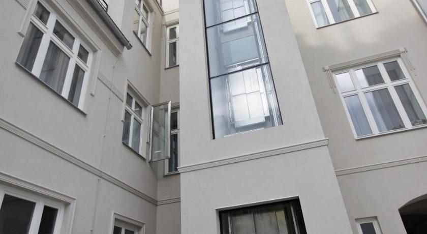 Image of Superior Suite 13