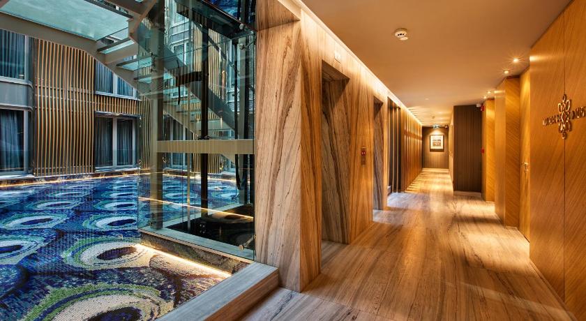 Fer Hotel - image 2