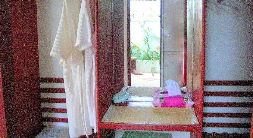 Image of Deluxe double or twin garden room D 9