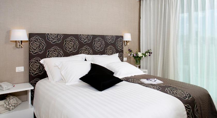 Image of Deluxe Suite 3