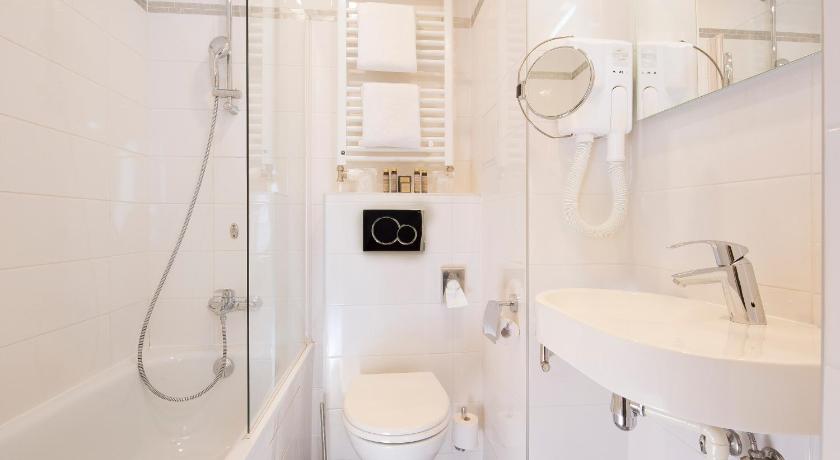 Image of Double Room 7