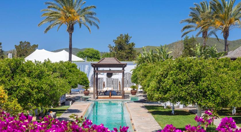Agroturismo Atzaro — Hotel in Ibiza