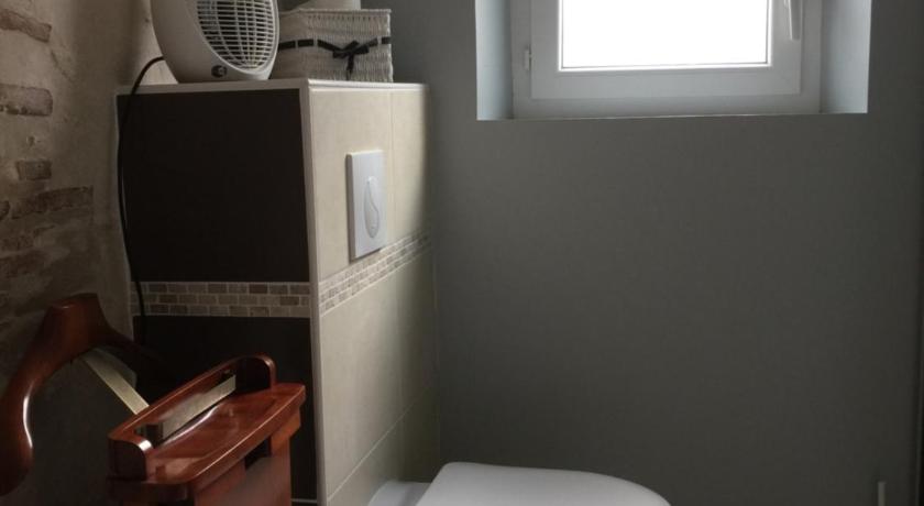 Chambre Du Chat Qui Dort Beaugency Rezerwuj Pokoje W Hotelu Chambre Du Chat Qui Dort Agoda Com