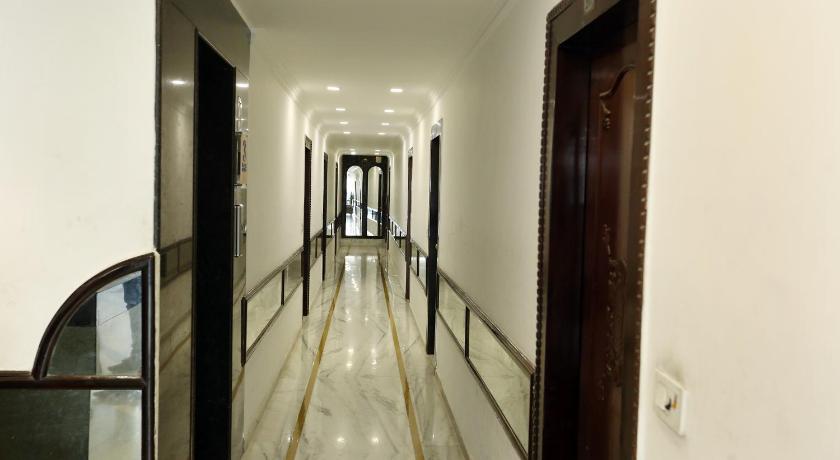 Hotel Aero Star Near Delhi Airport photo