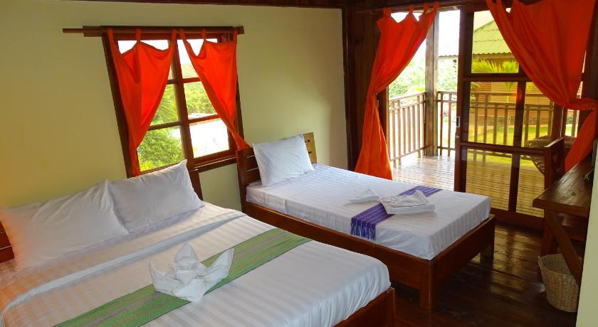 Szoba 2 külön ággyal - erkéllyel (Twin Room with Balcony) fotója 3