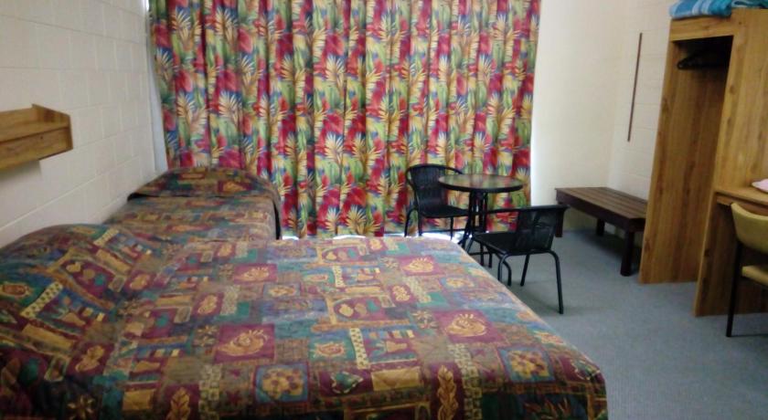The Islands Inn Motel photo