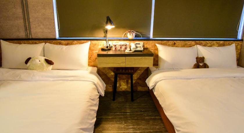 Image of Standard Quadruple Room 4