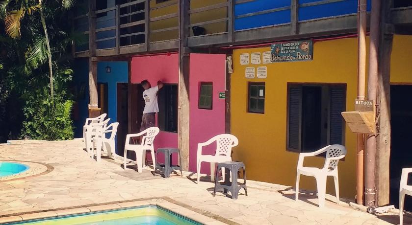 Maresias Hostel & Suites photo