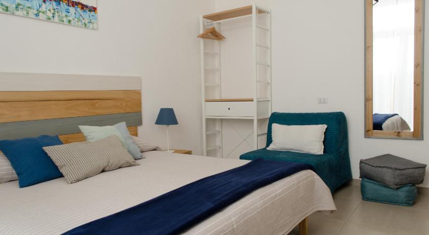 Image of Deluxe Family Room 12