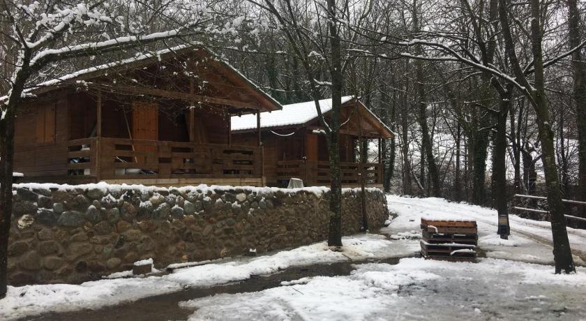 생트 존 데 르 아벤드세스 Camping Abadesses 3성급 게스트하우스 레스토랑