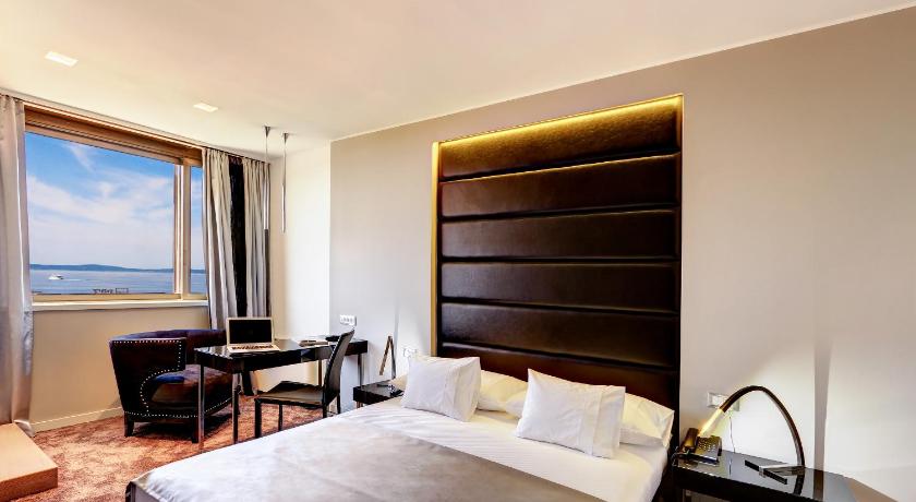 Image of Superior Double Room with Sea View 0