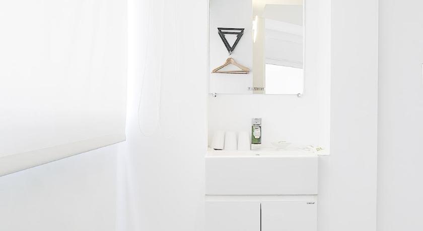 Time Flyer Hotel - image 6