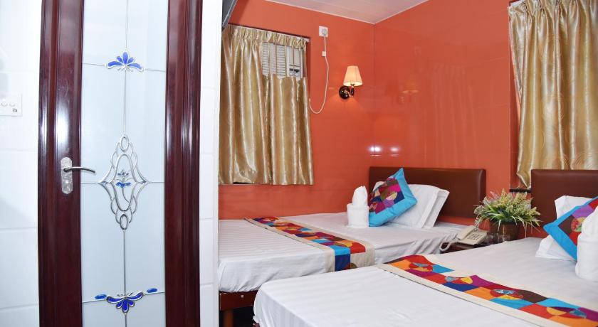Image of Family Room 15