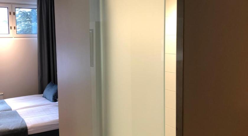 Image of Twin Room Non-Smoking 14