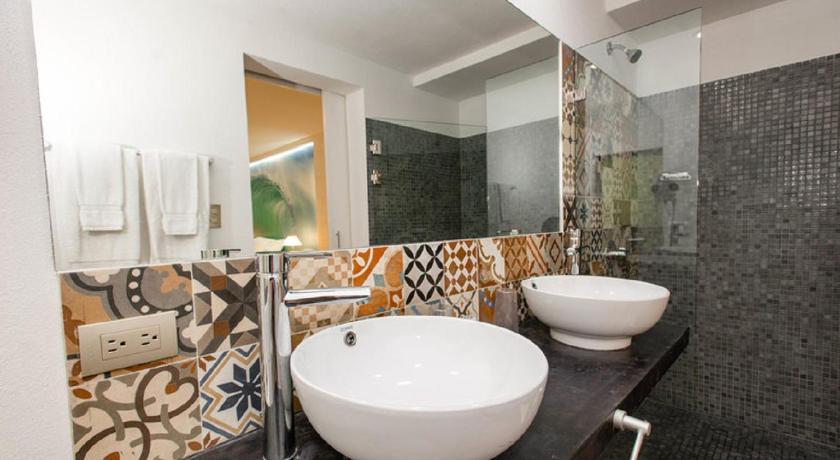 Image of Suite 7