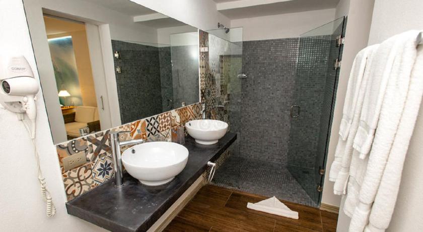 Image of Suite 8