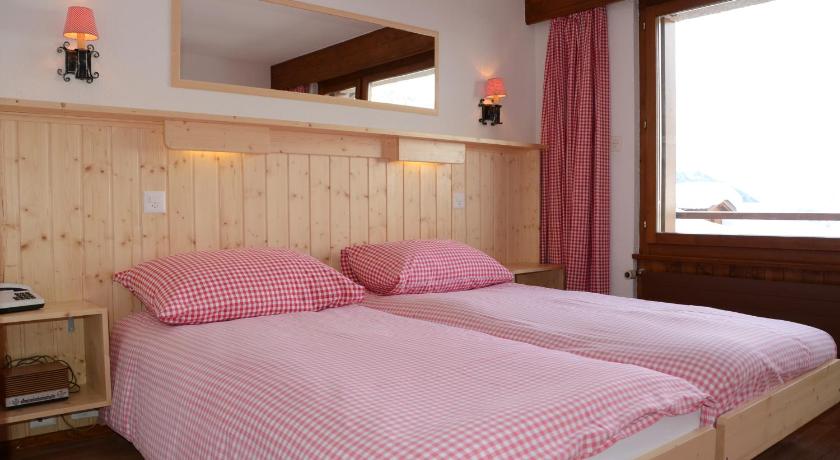 Image of Double or Twin Room with Balcony 7