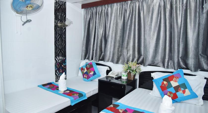Image of Triple Room 10