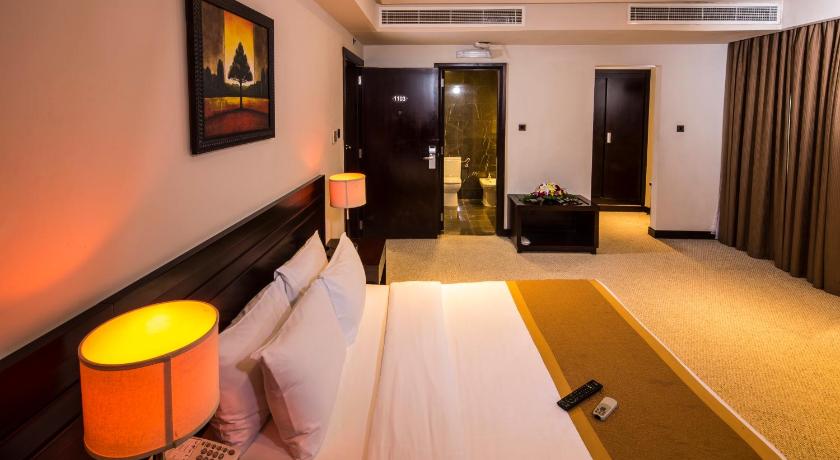 Image of Standard King Room 7