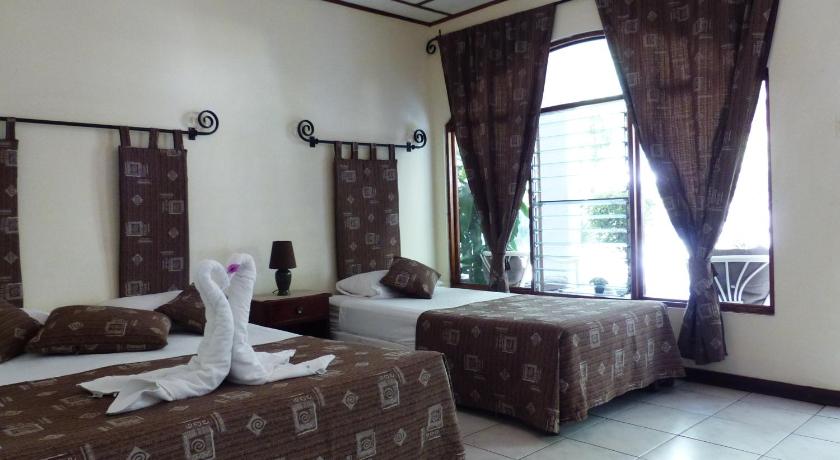 Image of Standard Triple Room 0